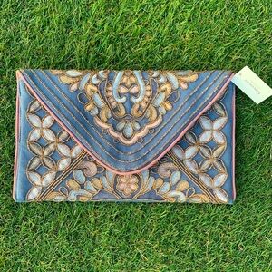 FRANSESCA’S Large Clutch*Gold Chain Purse Beaded & Embroidered